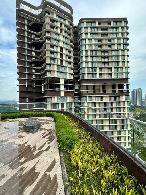 Nearest To Legoland - Comfy 4pax 2br #cowidea Apartment